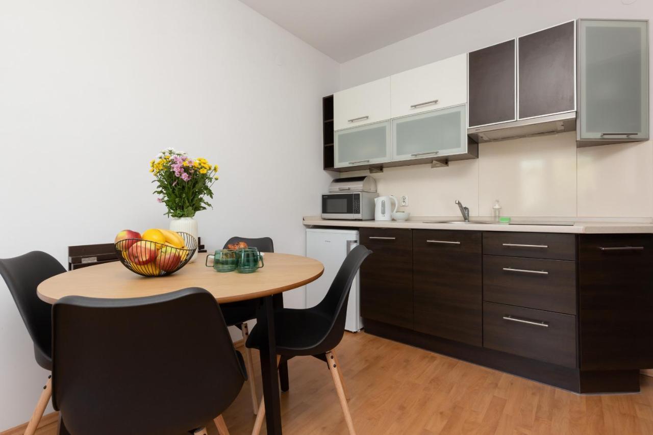 Cozy Apartment With Balcony Warszawa By Noclegi Renters ภายนอก รูปภาพ