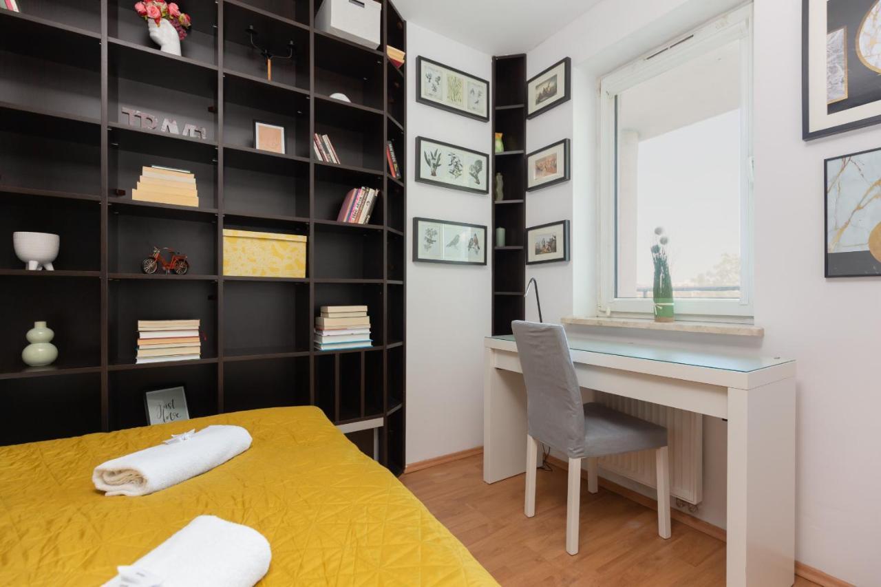 Cozy Apartment With Balcony Warszawa By Noclegi Renters ภายนอก รูปภาพ