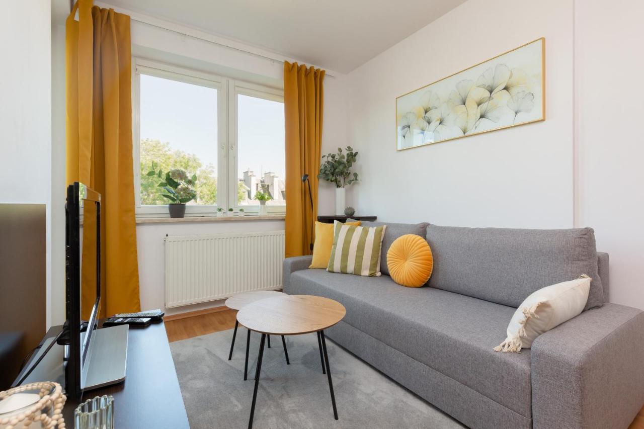 Cozy Apartment With Balcony Warszawa By Noclegi Renters ภายนอก รูปภาพ