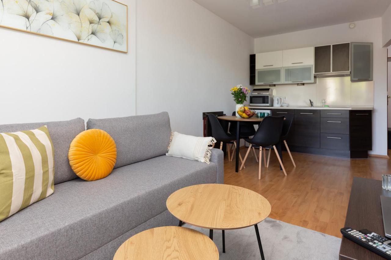 Cozy Apartment With Balcony Warszawa By Noclegi Renters ภายนอก รูปภาพ