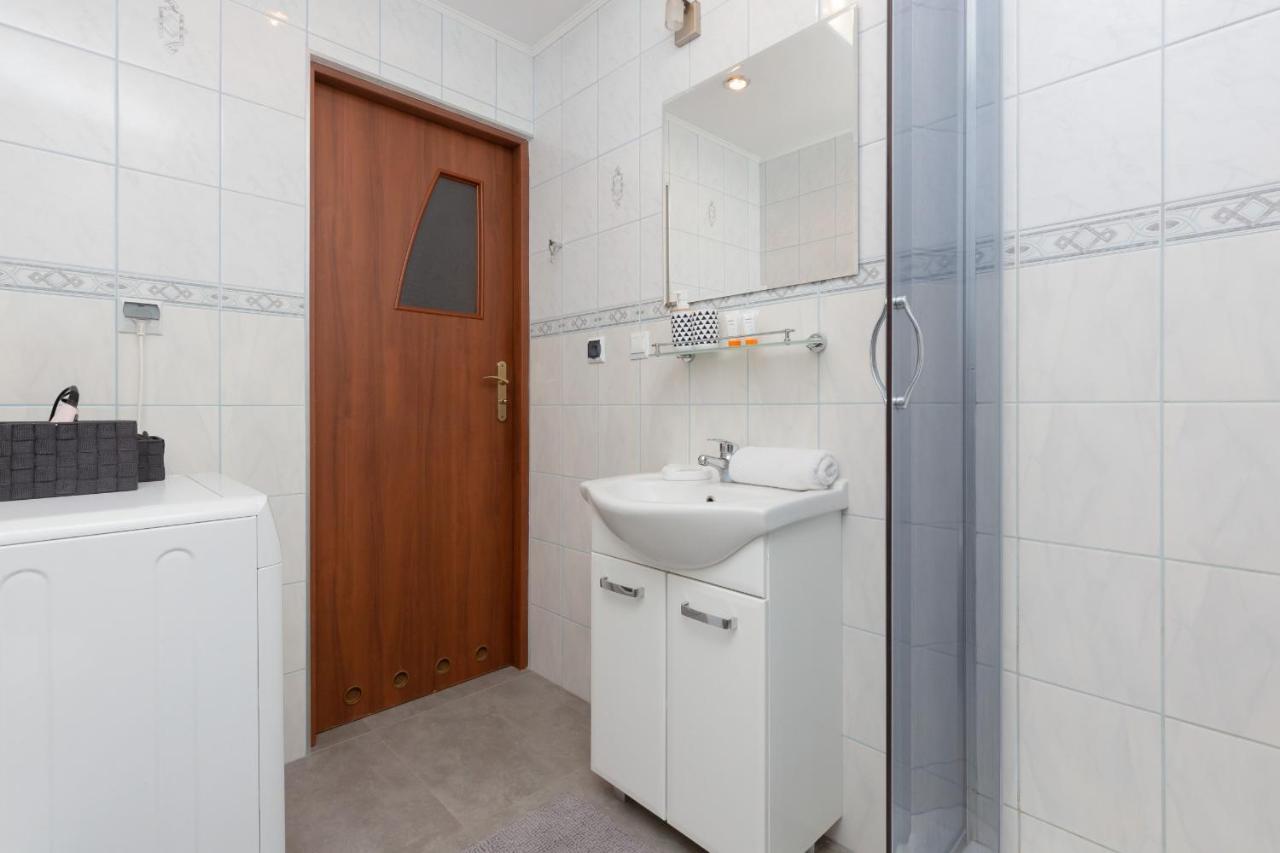Cozy Apartment With Balcony Warszawa By Noclegi Renters ภายนอก รูปภาพ