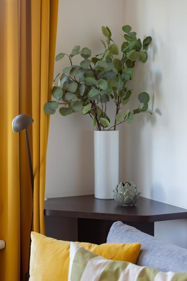 Cozy Apartment With Balcony Warszawa By Noclegi Renters ภายนอก รูปภาพ
